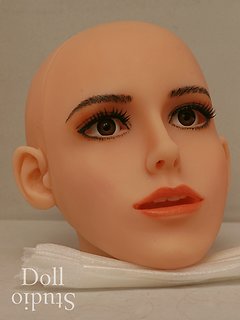 Head comparison: Maid-Fong (Maidlee Doll) - complete head