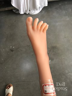 WM Dolls WM-160/A body style with no. 400 and no. 173 heads - factory photo (08/