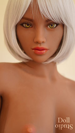 Doll Forever D4E-155 body style (ca. 155 cm) with ›Gilly‹ head in tanned skin to