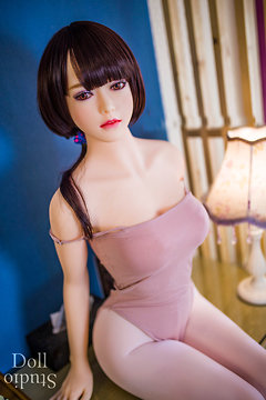 JY-158 body style with ›Eileen‹ head by JY Doll