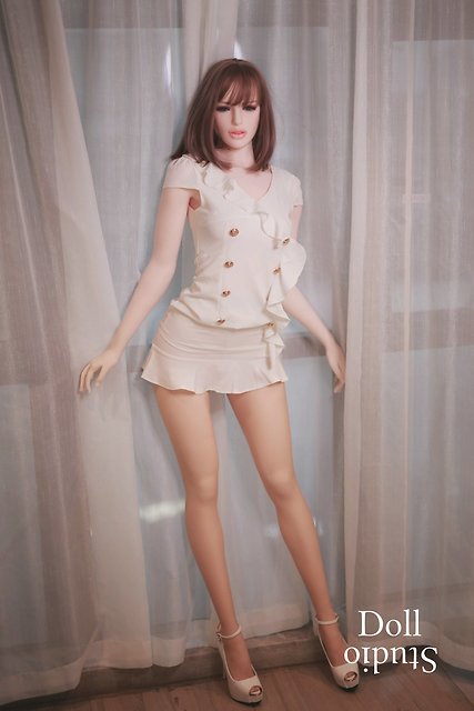 JY Doll JY-175 body style with Junying no. 102 head - TPE